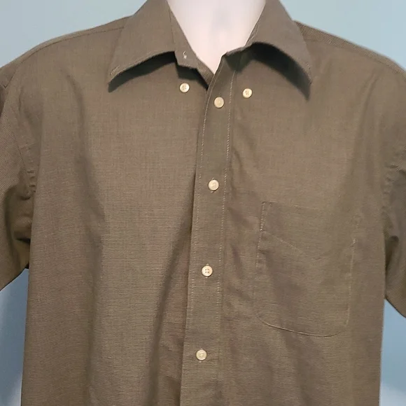 Men's Deess Shirt - Picture 2 of 6